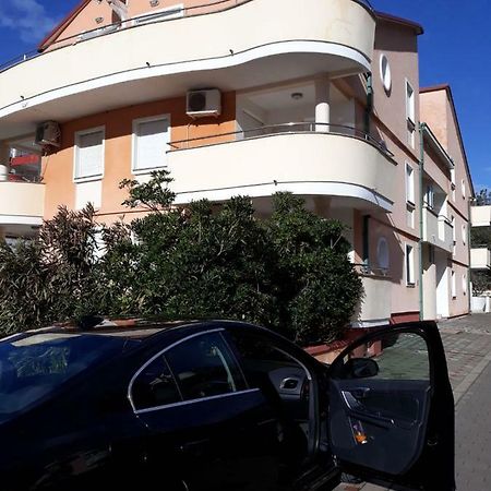 Marina & Luka Apartment Povljana Exterior photo