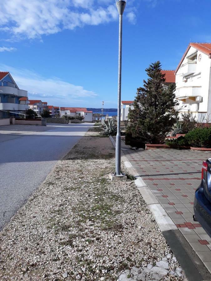 Marina & Luka Apartment Povljana Exterior photo